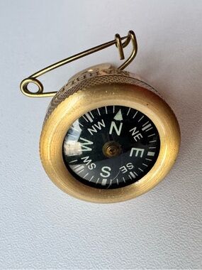 Vintage Marbles Brass Compass Pin with Safety Pin Attachment - Gold & Black